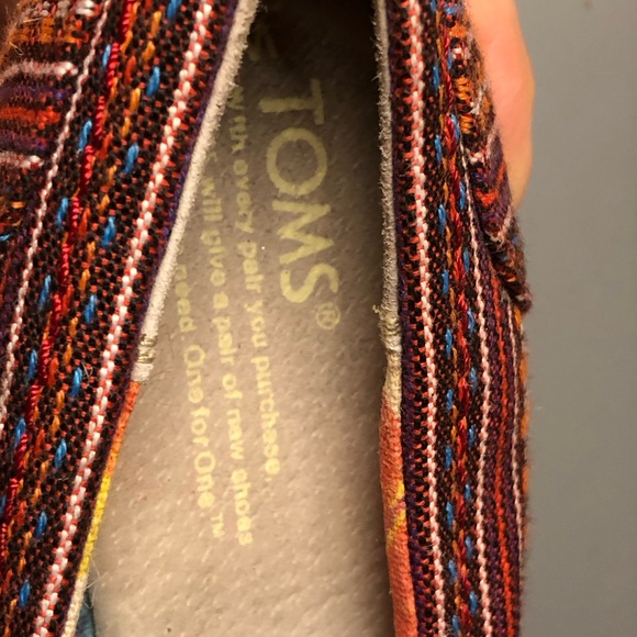 TOMS ladies espadrille wedge. Size 6. Lightly worn. - Picture 3 of 4